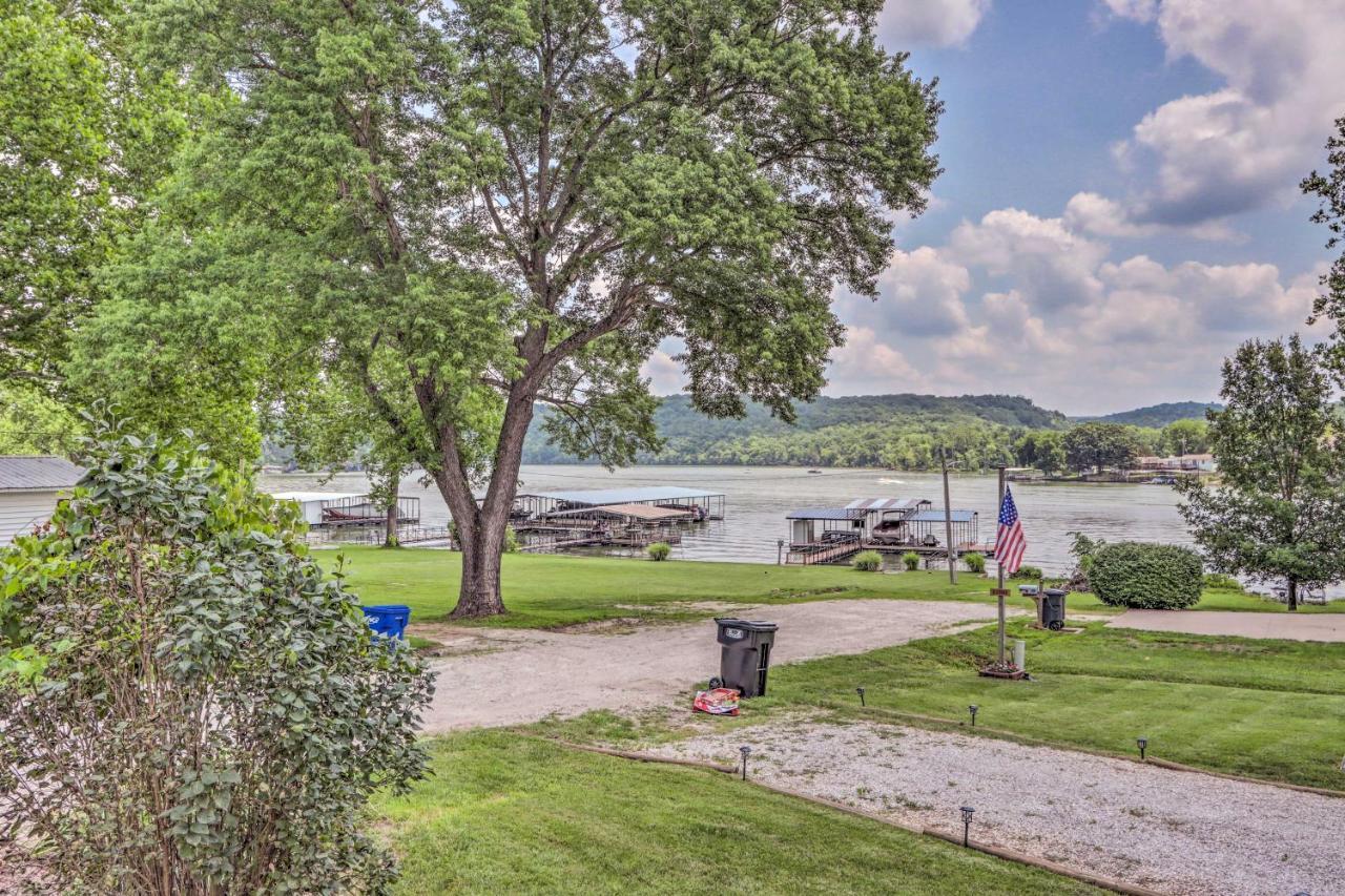 Cheerful Camdenton Cottage Steps To Lake! Exterior photo